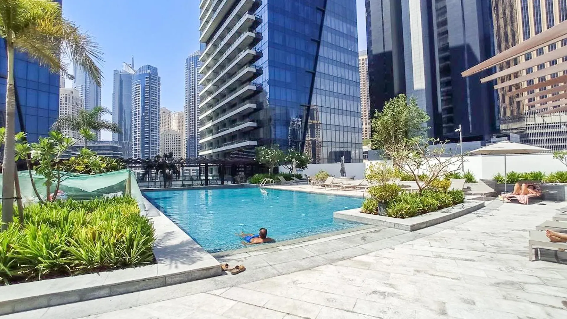 Classy 1 Bedroom Apartment With Marina View Dubai